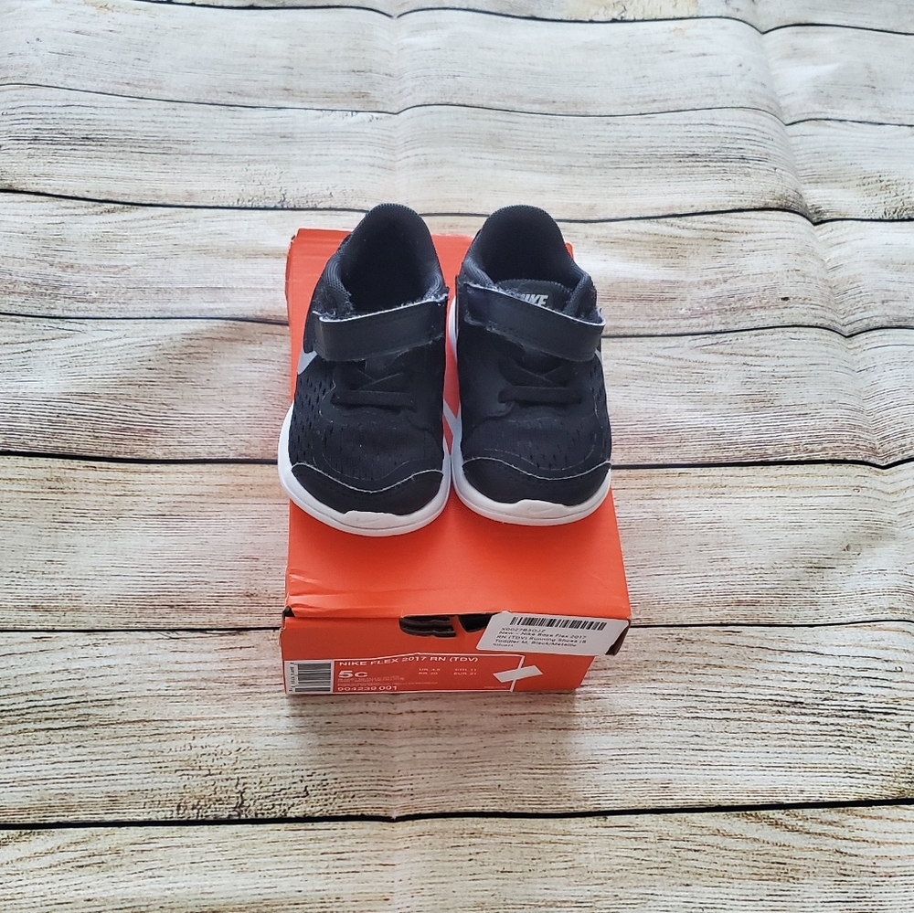 Nike Flex 2017 RN Toddler Boy Shoes Size 5C